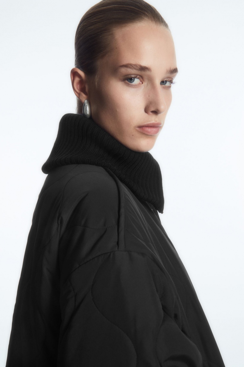 Dámské Bundy COS Oversized Pletené-Collar Prošívaný Černé | COS Eshop CZ-23501XOSK