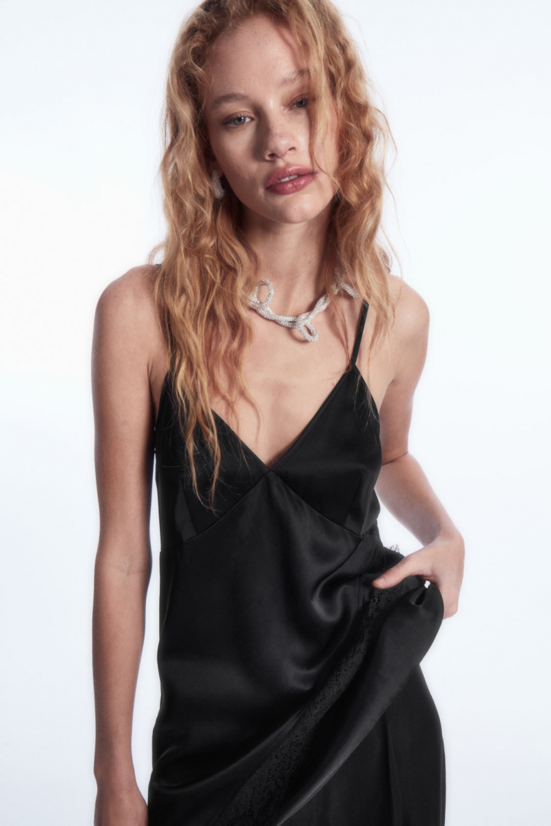 Dámské Topy COS Asymmetric Krajkové-Trimmed Satin Camisole Černé | COS Eshop CZ-26193QBRC